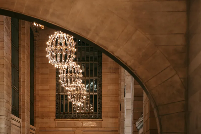 The Mirror Trick That Made America Impatient Forever